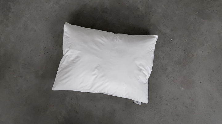 PILLOW 50x60 90% GOOSE in the group See all - Bed at Amet & Partners AB (Art73)