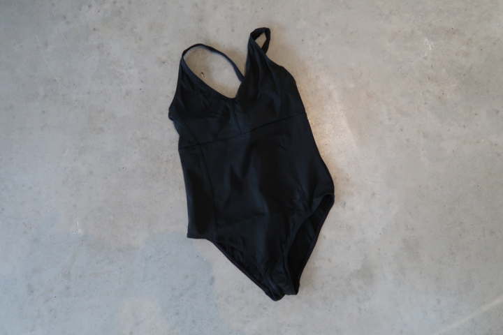 SWIMSUIT ADULT - MEDIUM in the group See all at Amet & Partners AB (Artswim012)